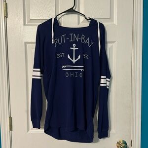 women’s long sleeve hooded shirt